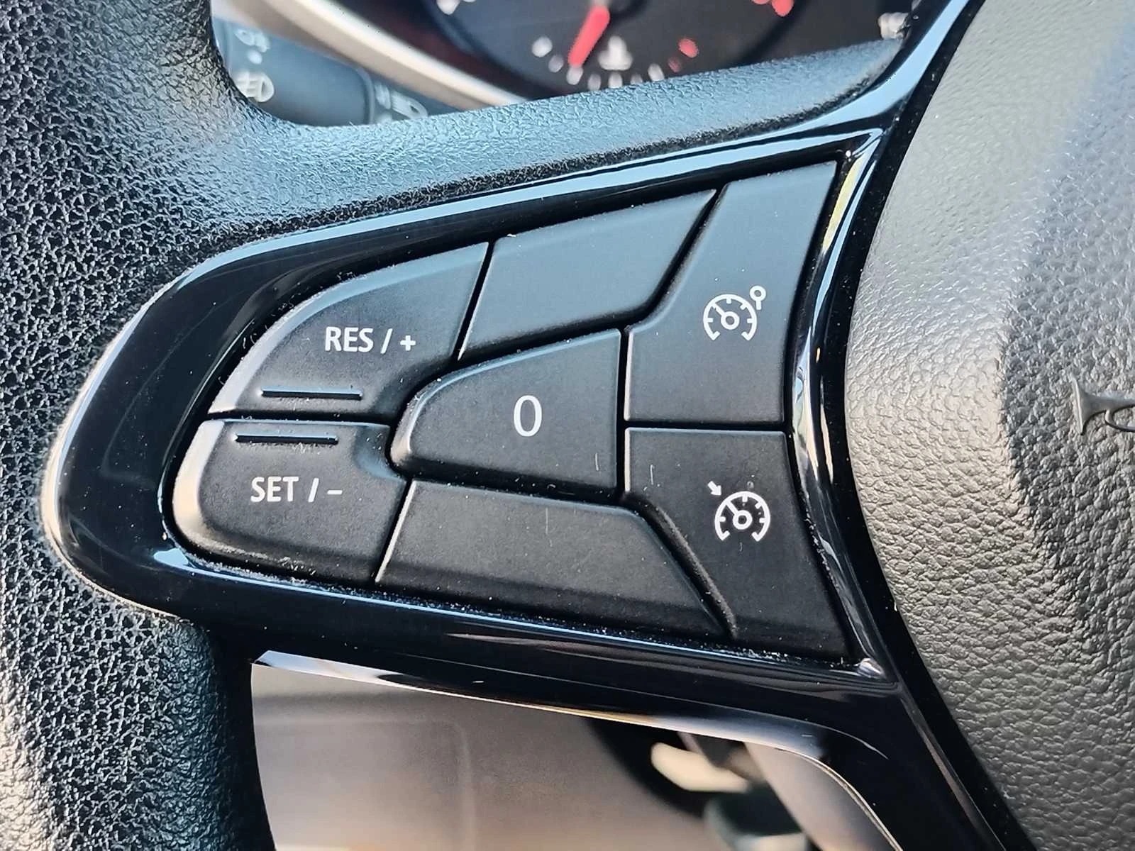 Renault Clio 1.0Tce/ 90к.с./Life, снимка 13 - Автомобили и джипове - 56361614