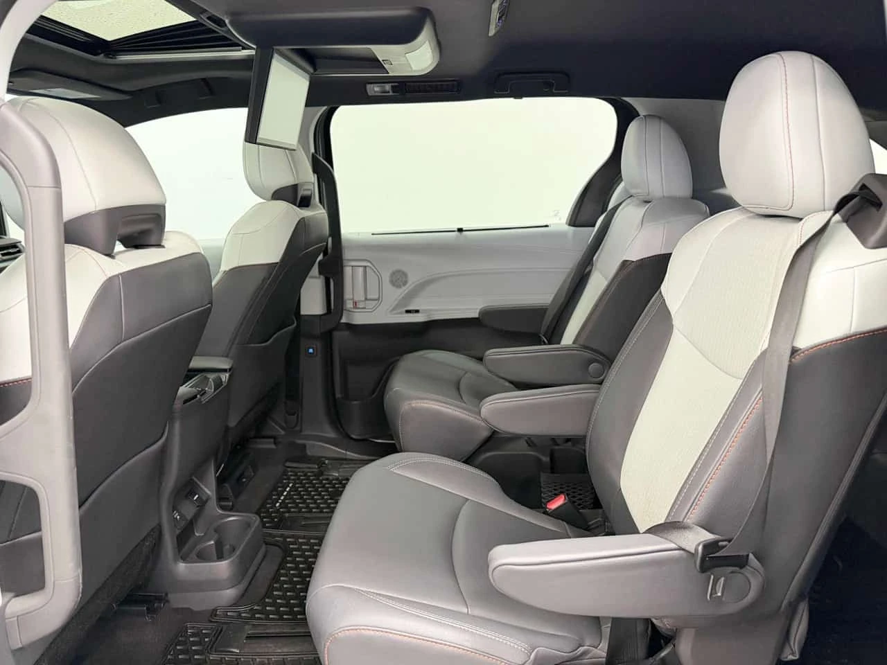 Toyota Sienna * XSE 7 Passenger AWD* ����������*  | Mobile.bg � ����������� 11