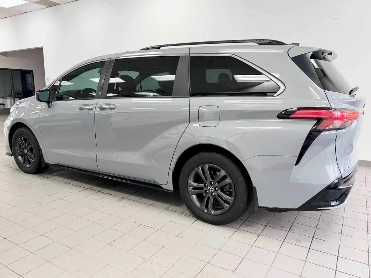 Toyota Sienna * XSE 7 Passenger AWD* ����������*  | Mobile.bg � ����������� 2