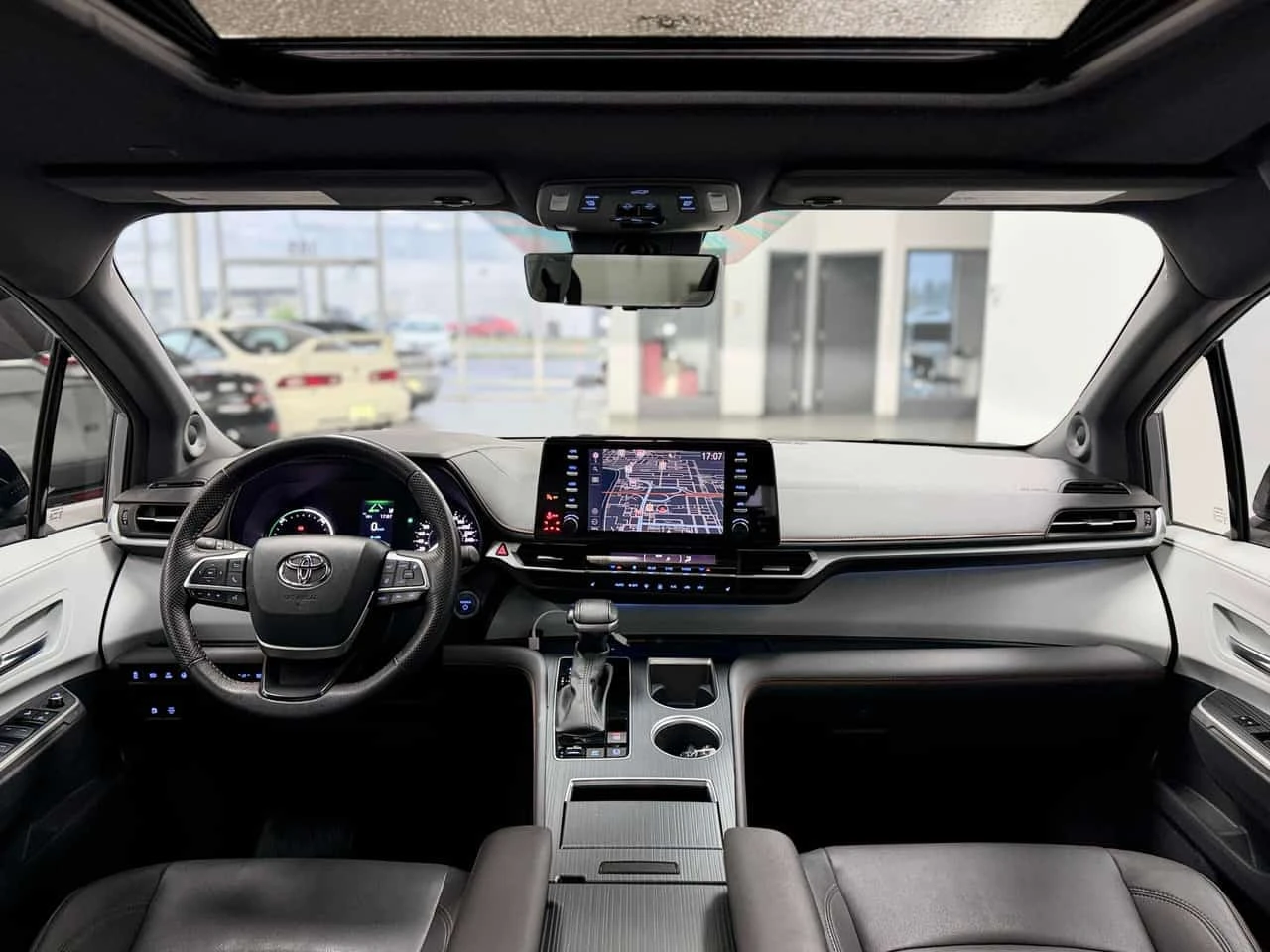 Toyota Sienna * XSE 7 Passenger AWD* ����������*  | Mobile.bg � ����������� 9