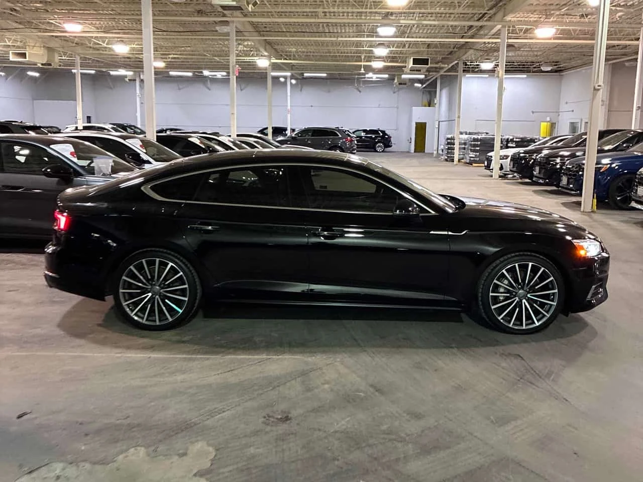 Audi A5 Premium Plus | CARFAX | ��� ��������� | OT AUDI | Mobile.bg � ����������� 4