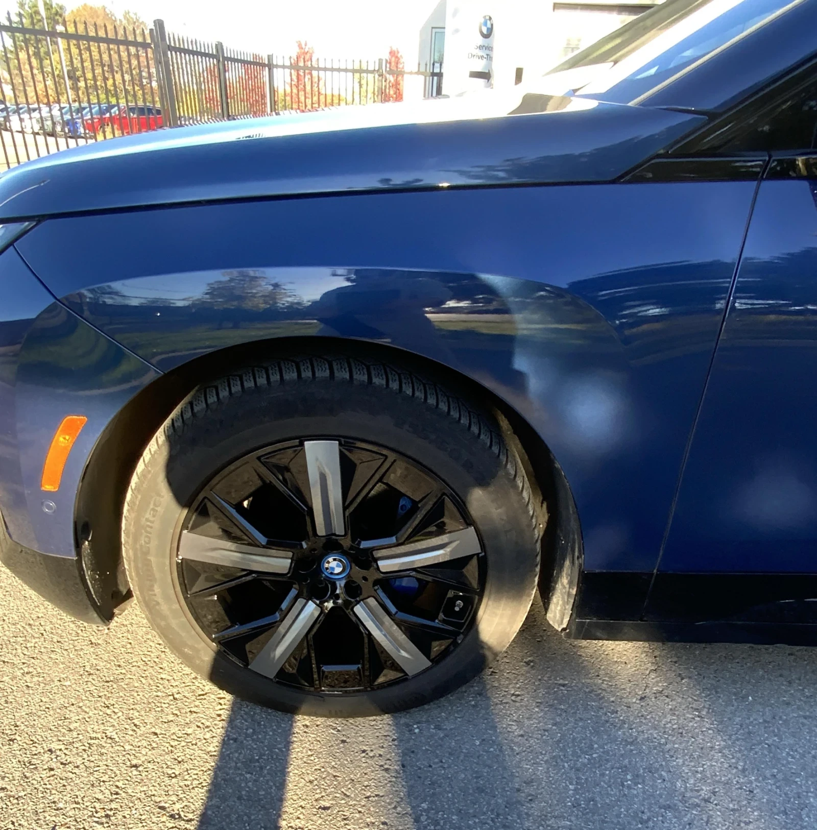 BMW iX Xdrive50* M-pack* 360* SKY LOUNGE* Soft close* H&K | Mobile.bg � ����������� 7