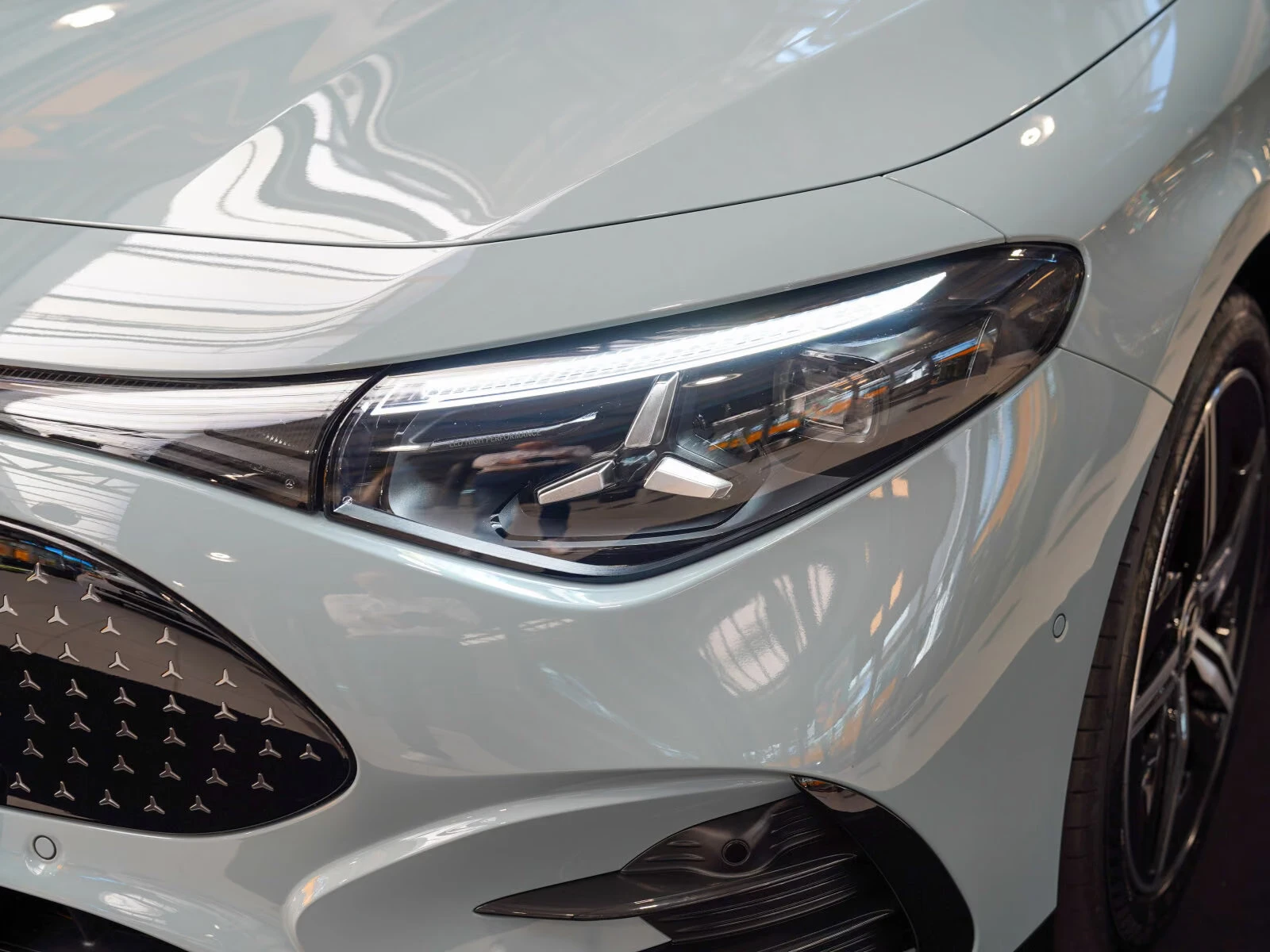 Mercedes-Benz CLA 250 + EQ/272HP/AMG/NIGHT/360/PANO/MBUX/163a