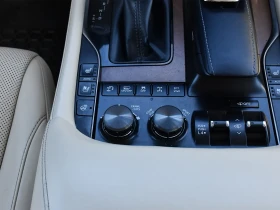 Lexus LX 570 ВСИЧКИ* ЕКСТРИ* БЕЗ* УДАРИ* FULL* , снимка 10