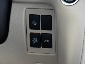Lexus LX 570 ВСИЧКИ* ЕКСТРИ* БЕЗ* УДАРИ* FULL* , снимка 12