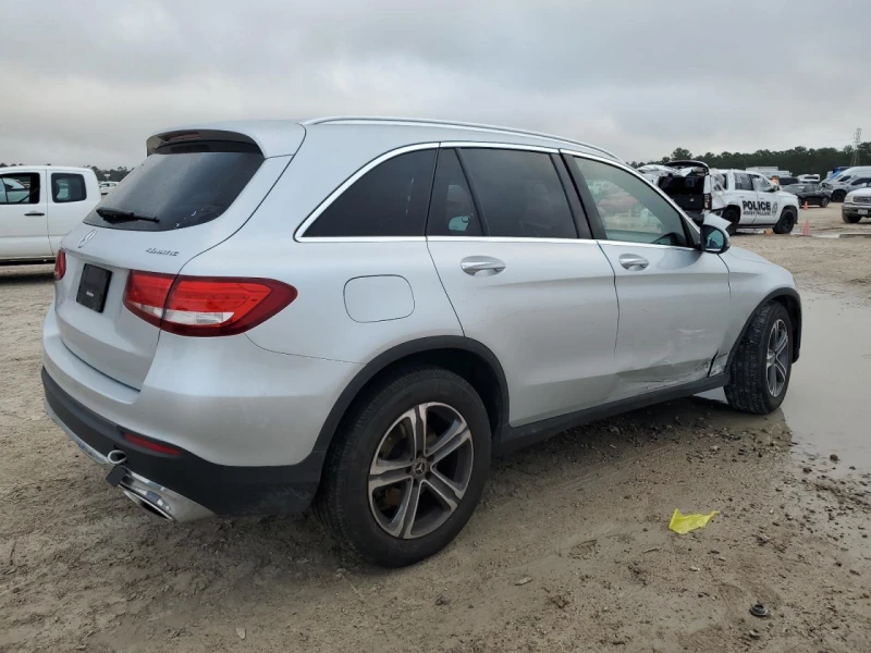 Mercedes-Benz GLC 300 4MATIC , снимка 4 - Автомобили и джипове - 48232473