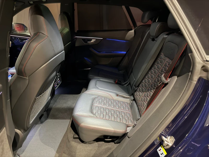 Audi RSQ8, снимка 7 - Автомобили и джипове - 52364206