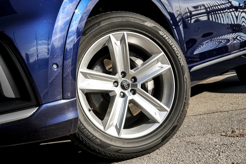 Audi Q8 S-LINE, PANORAMA, ПОДГРЕВИ, ОБДУХВАНЕ, 360* , снимка 2 - Автомобили и джипове - 52507445