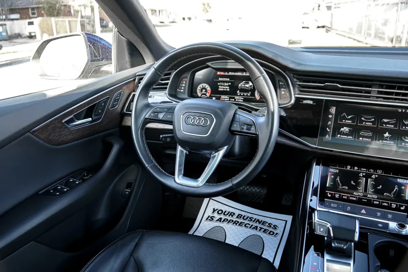 Audi Q8 S-LINE, PANORAMA, ПОДГРЕВИ, ОБДУХВАНЕ, 360* , снимка 10 - Автомобили и джипове - 52507445