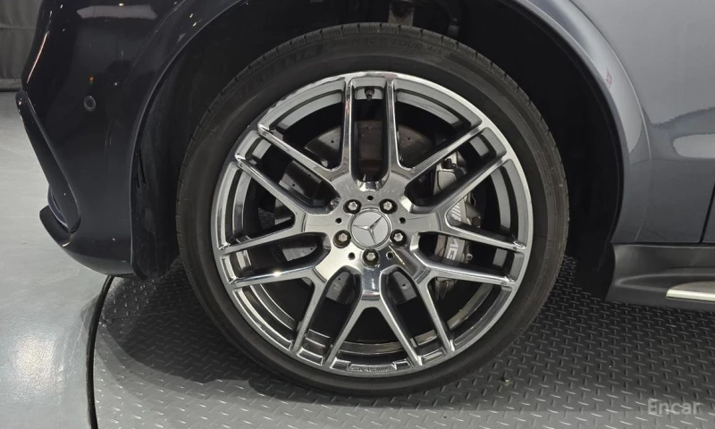 Mercedes-Benz GLE 63 AMG, снимка 5 - Автомобили и джипове - 53020127