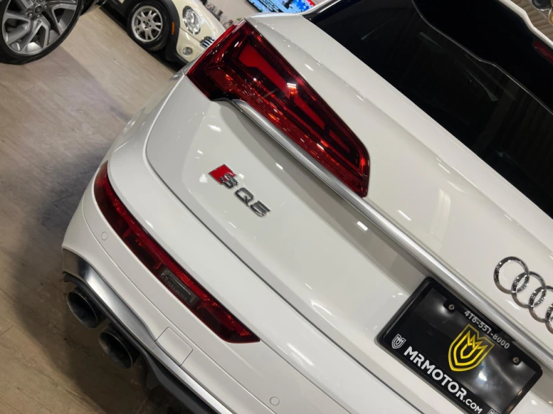 Audi SQ5 DISTR* * PANO* * CARBONFIBER* , снимка 4 - Автомобили и джипове - 53363000