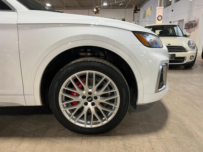 Audi SQ5 DISTR* * PANO* * CARBONFIBER* , снимка 7 - Автомобили и джипове - 53363000