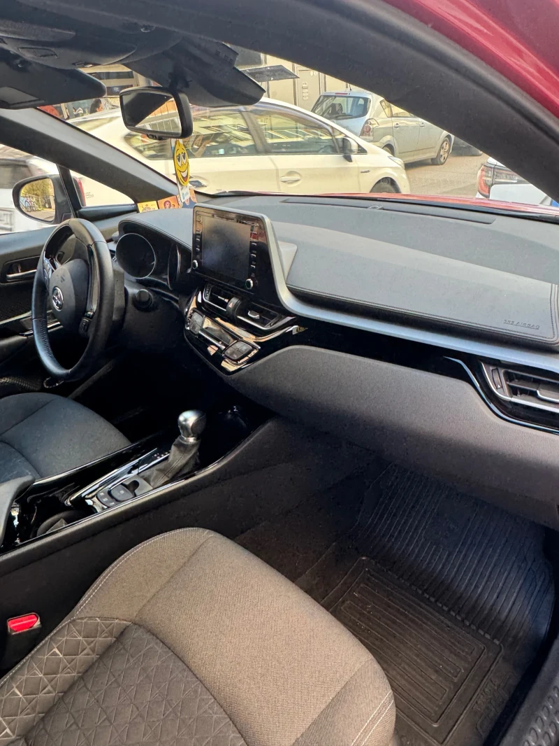 Toyota C-HR Classe, снимка 7 - Автомобили и джипове - 53562205