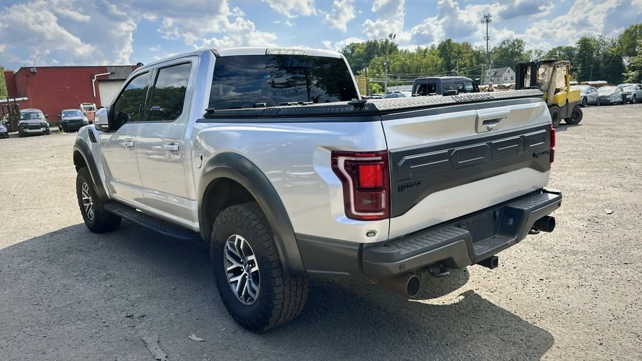 Ford F150 RAPTOR - изображение 5