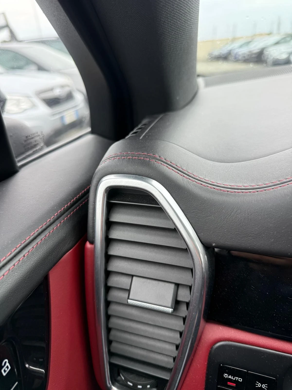 Porsche Cayenne COUPE / CHRONO / ПАНОРАМА / КАМЕРА, снимка 10 - Автомобили и джипове - 53803104