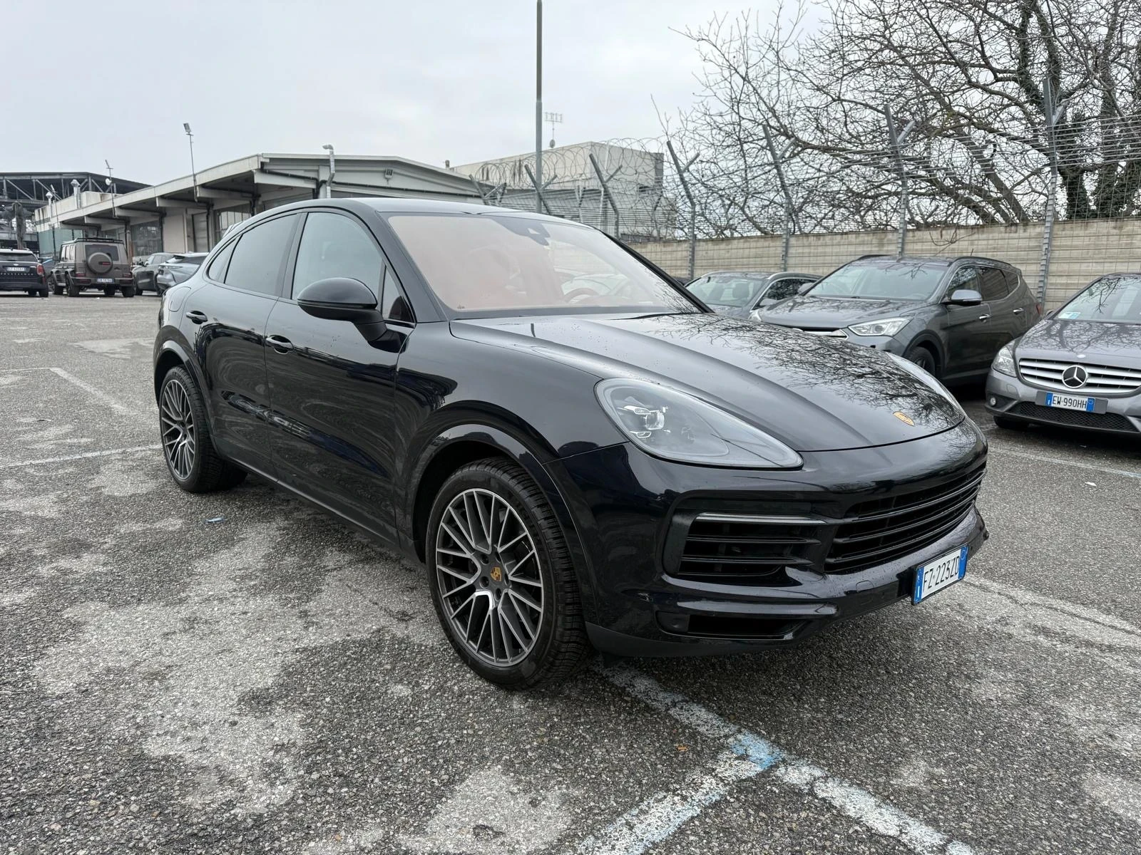 Porsche Cayenne COUPE / CHRONO / ПАНОРАМА / КАМЕРА, снимка 3 - Автомобили и джипове - 53803104
