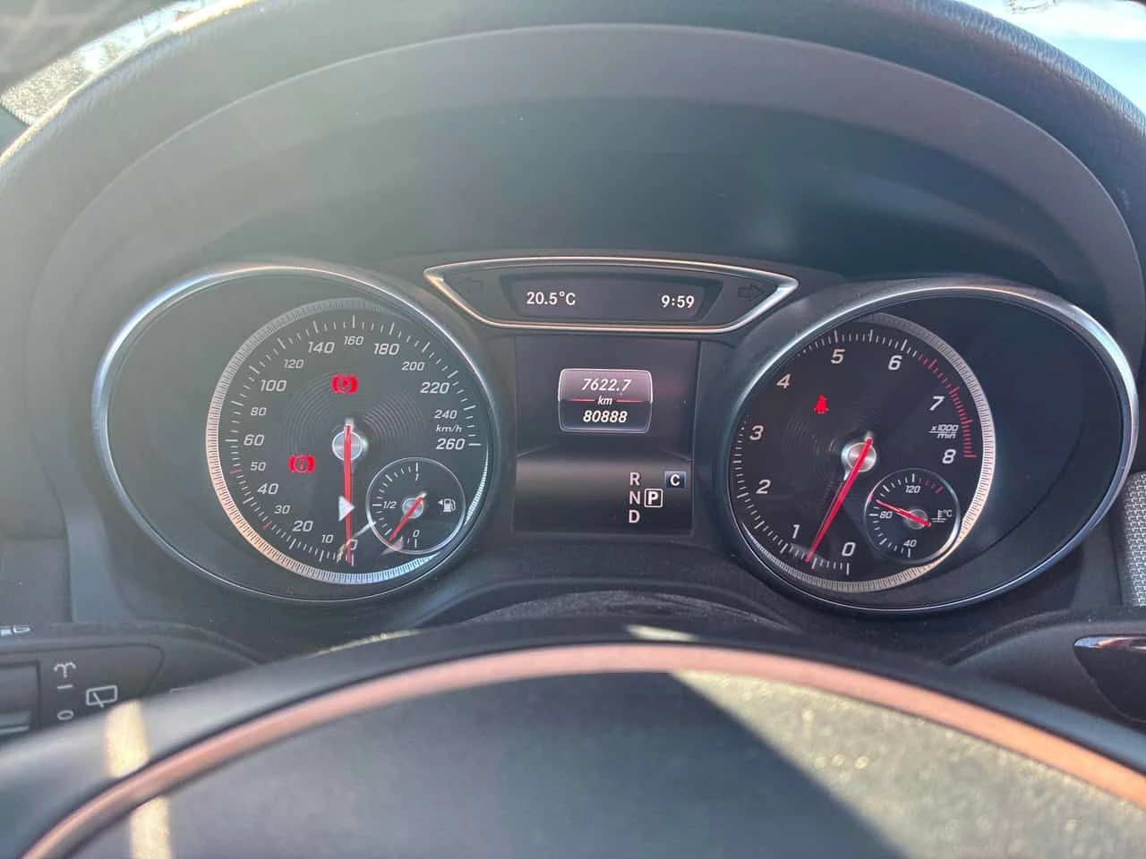 Mercedes-Benz GLA 250 | ПАНОРАMA| ПОДГРЕВИ| КОМПЛ. ГУМИ С ДЖАНТИ| CARFAX, снимка 9 - Автомобили и джипове - 54567997