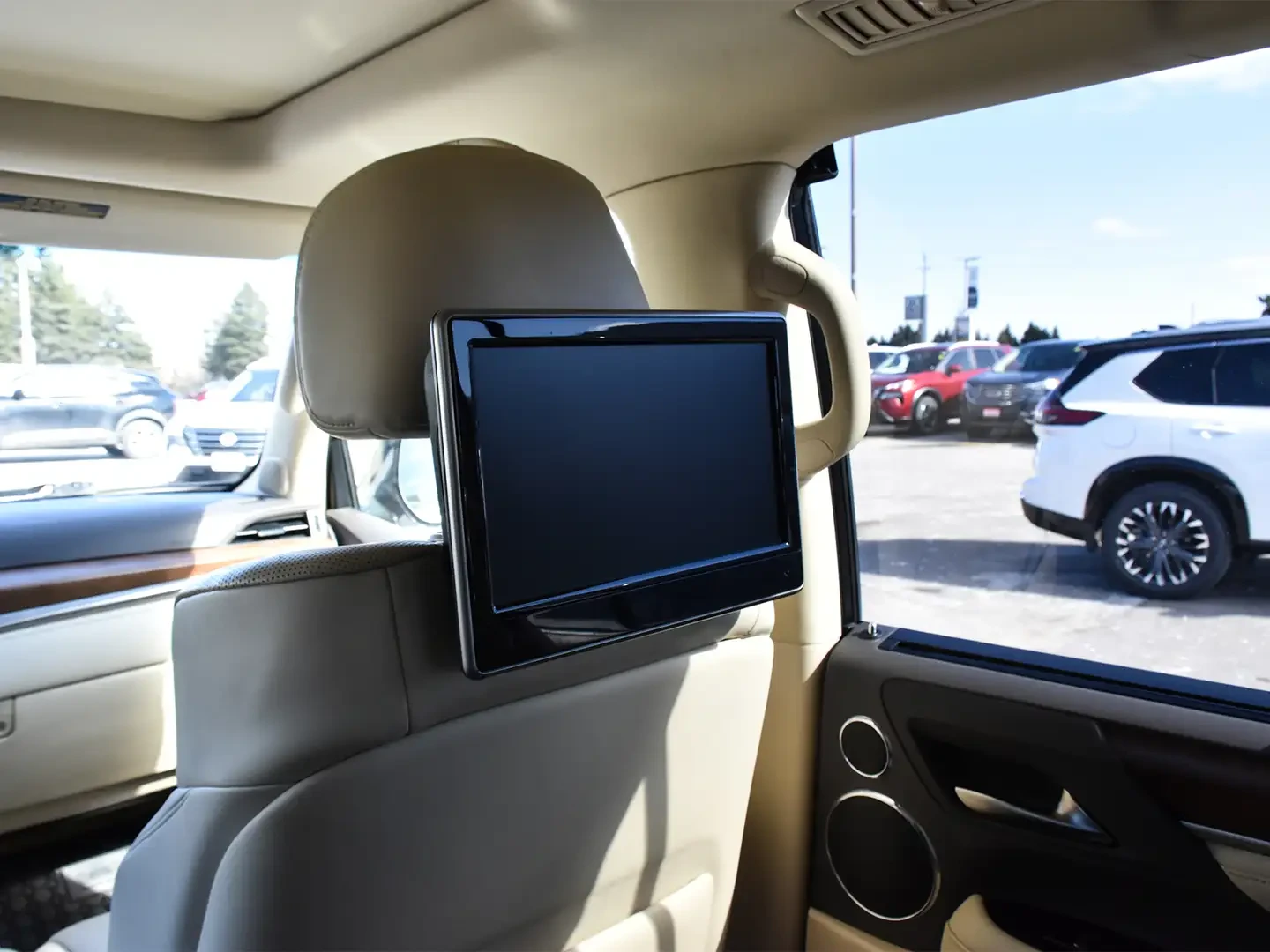 Lexus LX 570 ВСИЧКИ* ЕКСТРИ* БЕЗ* УДАРИ* FULL* , снимка 16 - Автомобили и джипове - 54948958