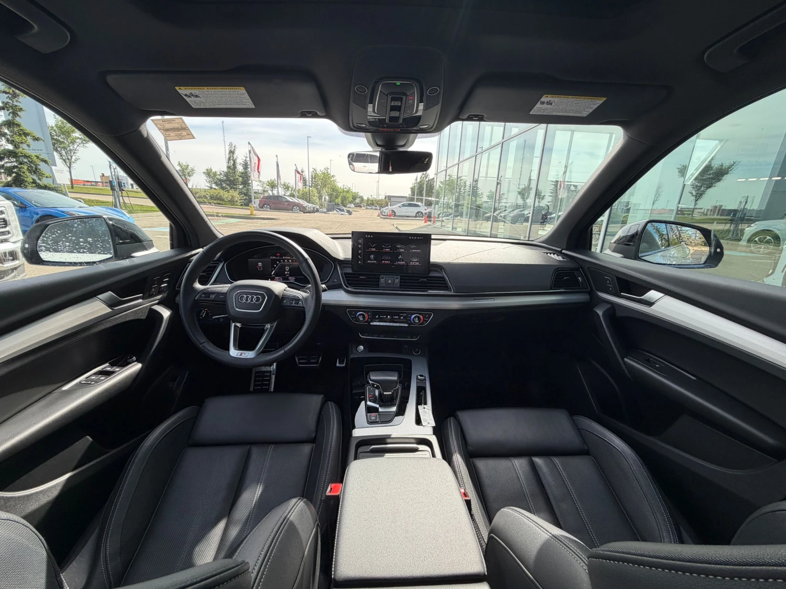 Audi Q5 Progressiv * BLACK PACKAGE * Keyless * CARFAX, снимка 12 - Автомобили и джипове - 55073563