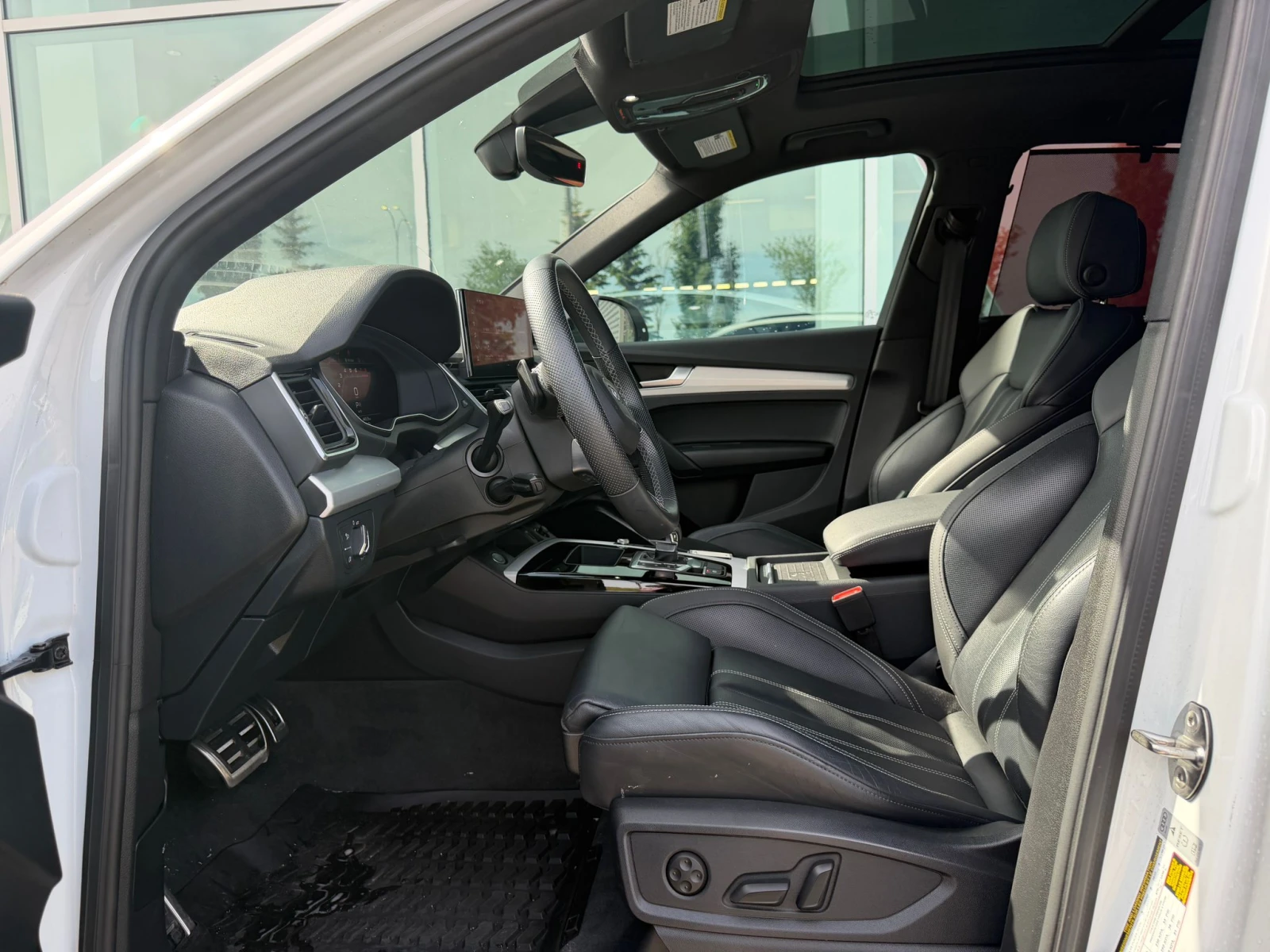 Audi Q5 Progressiv * BLACK PACKAGE * Keyless * CARFAX, снимка 9 - Автомобили и джипове - 55073563