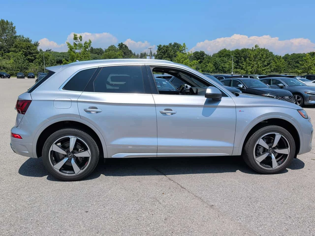 Audi Q5 * Technik * CARFAX * ОПЦИЯ ЗА ФИНАНСИРАНЕ , снимка 3 - Автомобили и джипове - 55302808