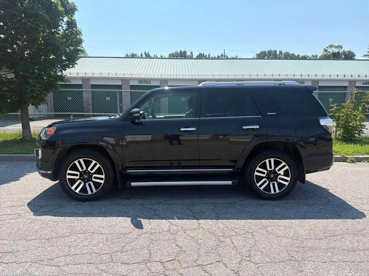 Toyota 4runner * 4WD * CARFAX * ОПЦИЯ ЗА ФИНАНСИРАНЕ, снимка 2 - Автомобили и джипове - 55547376