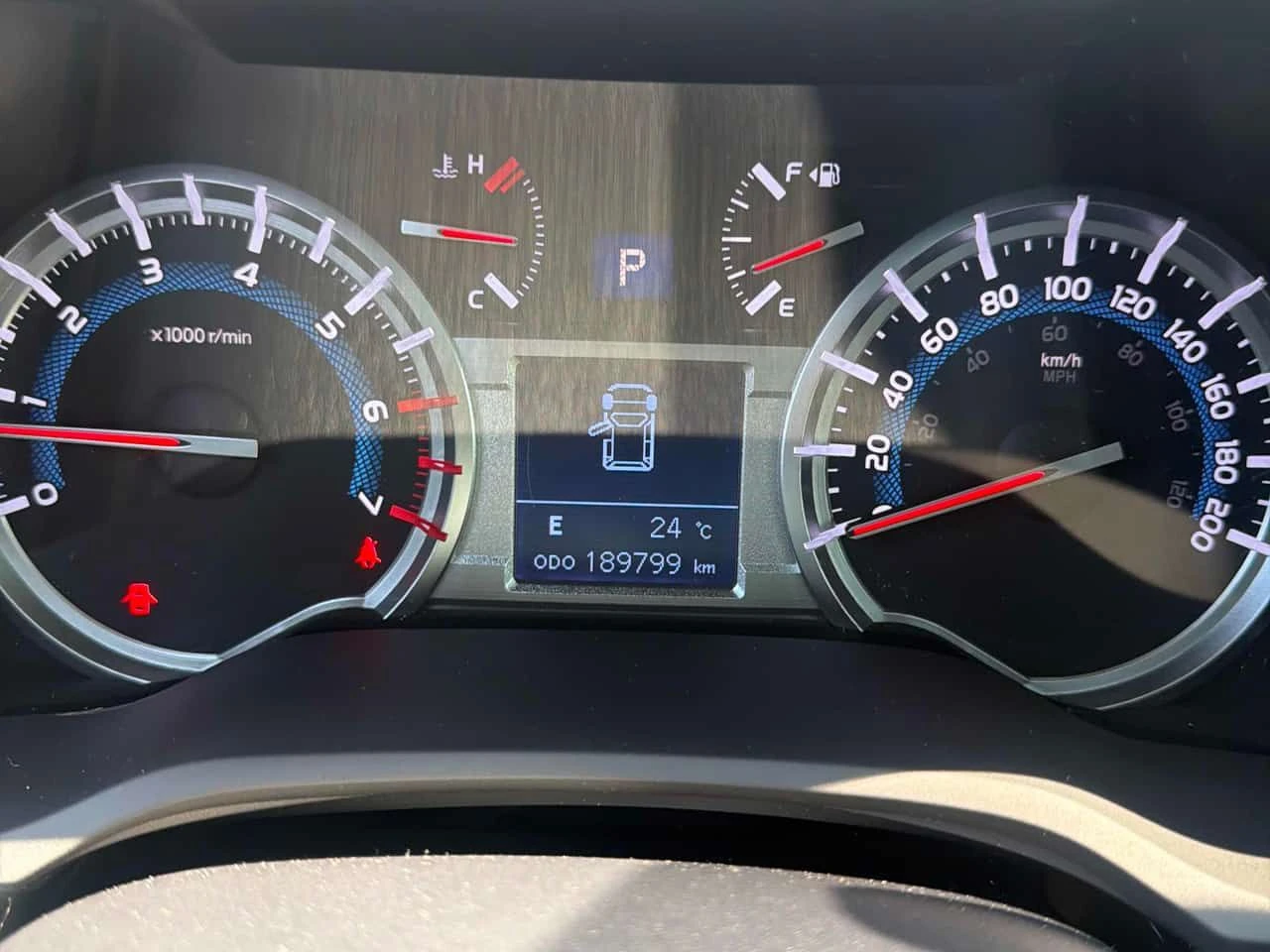 Toyota 4runner * 4WD * CARFAX * ОПЦИЯ ЗА ФИНАНСИРАНЕ, снимка 8 - Автомобили и джипове - 55547376
