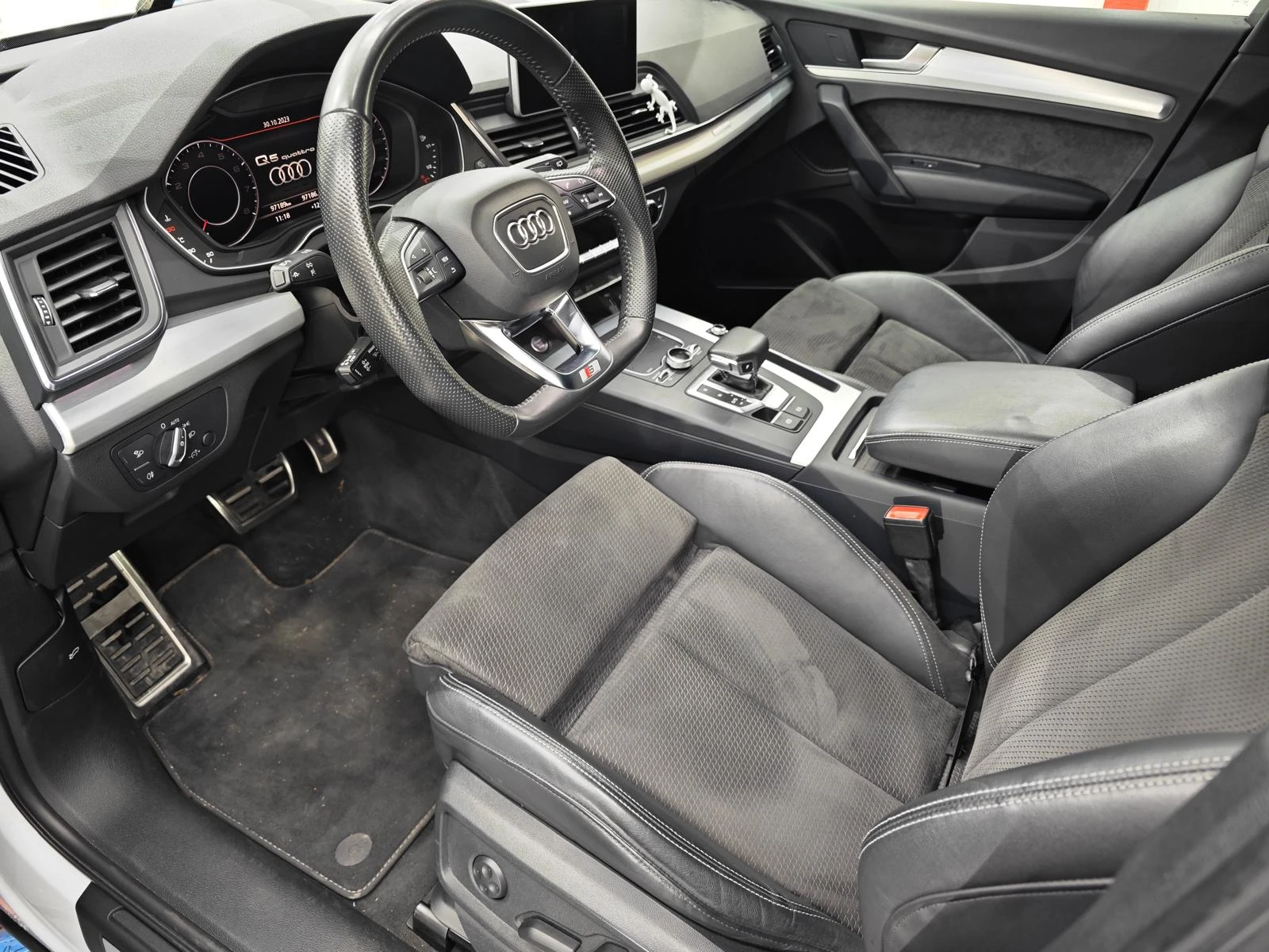 Audi Q5 45 TFSI Sport Quattro Mild Hybrid , снимка 9 - Автомобили и джипове - 55929990
