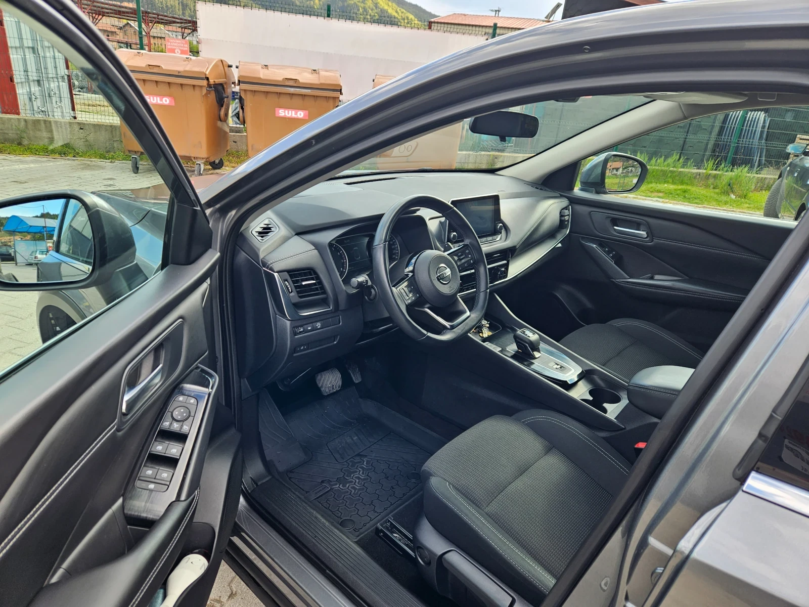 Nissan Qashqai 1.3бензин, снимка 8 - Автомобили и джипове - 55932060