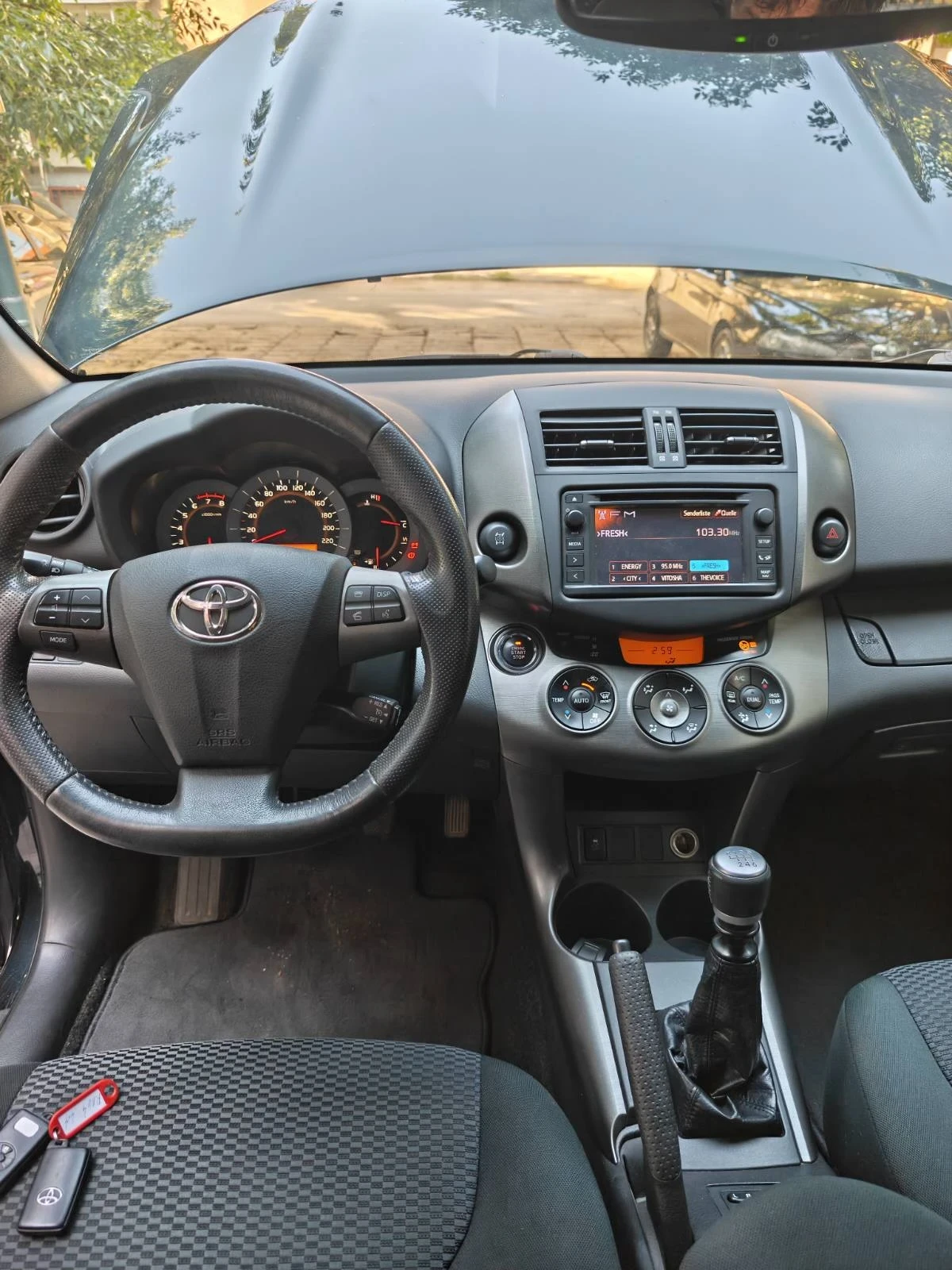 Toyota Rav4 2.0 158 к.с. бензин 4х4 ръчка, снимка 13 - Автомобили и джипове - 56129716