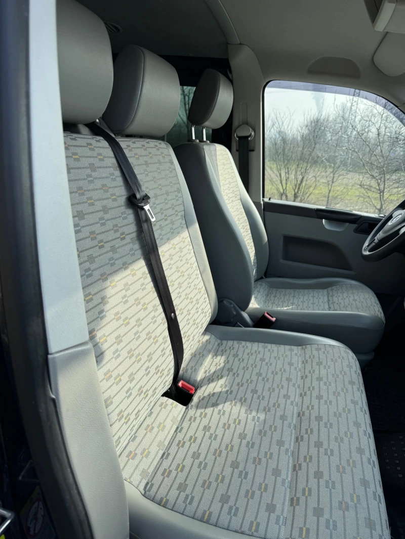 VW T5 8+ 1, снимка 12 - Бусове и автобуси - 53403192