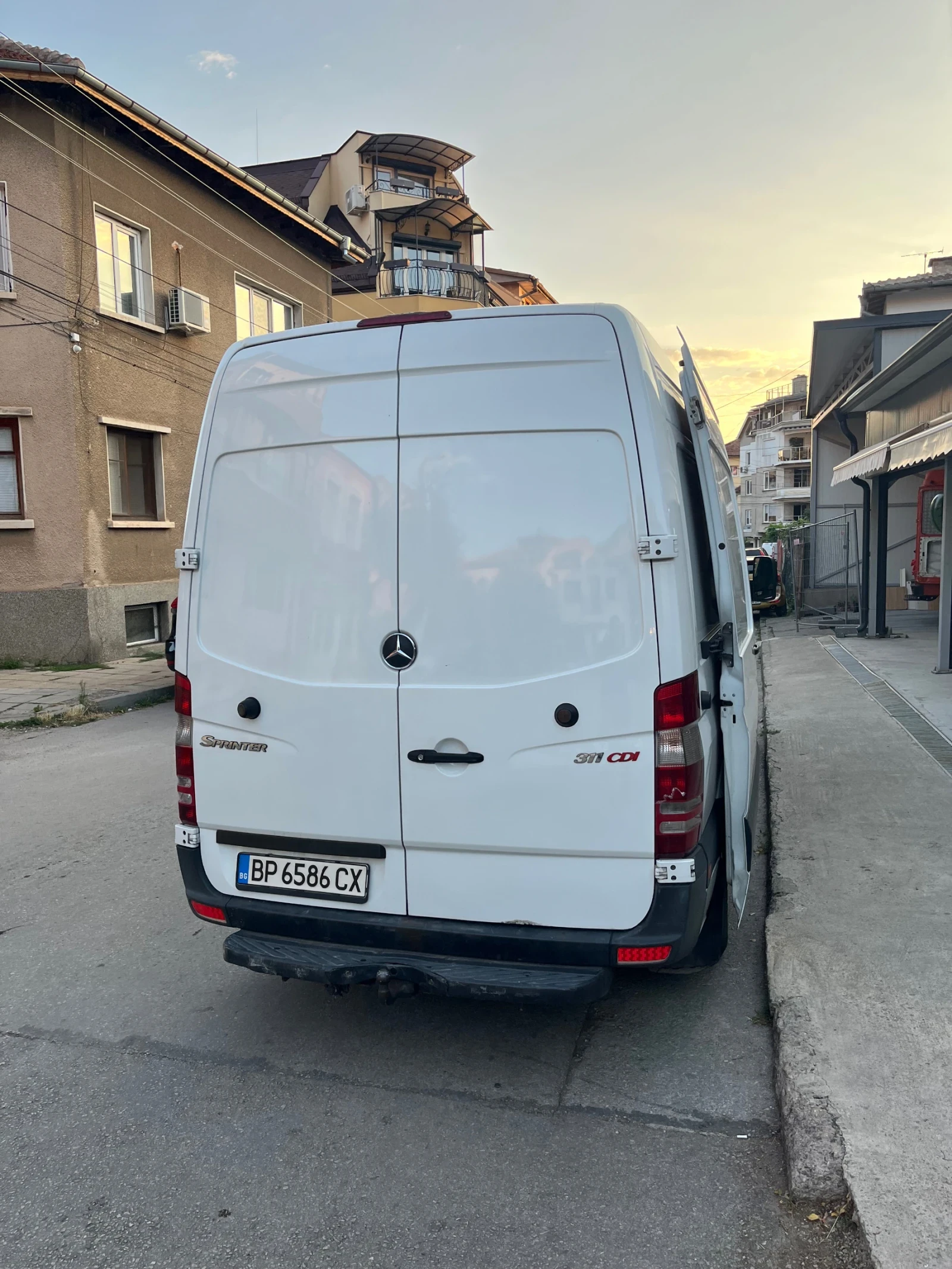Mercedes-Benz Sprinter 311, снимка 9 - Бусове и автобуси - 53817029