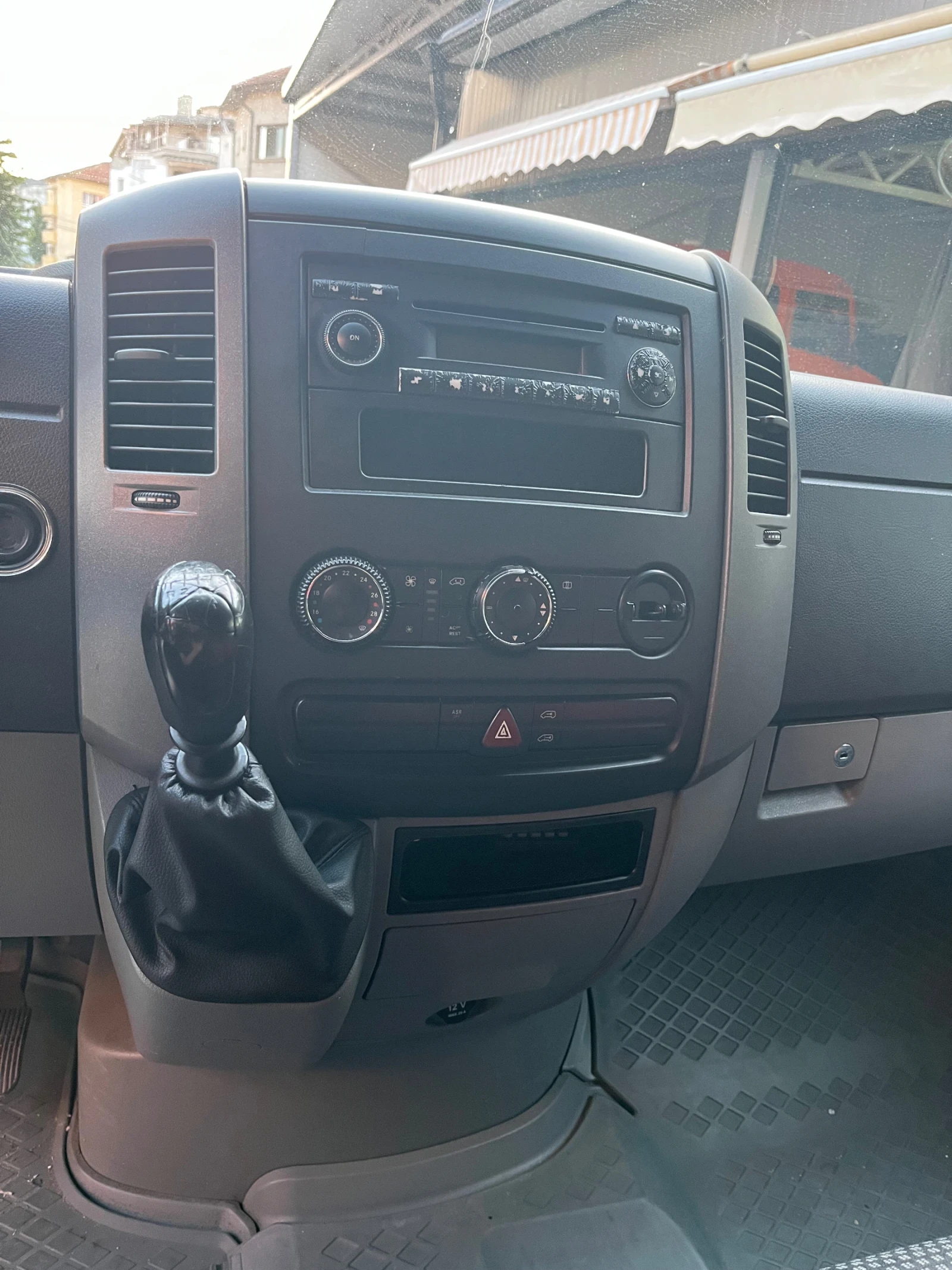 Mercedes-Benz Sprinter 311, снимка 4 - Бусове и автобуси - 53817029