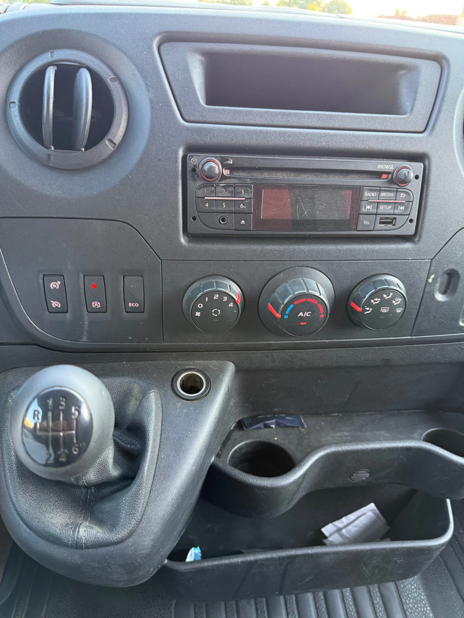 Renault Master 165 кс Швейцария, снимка 9 - Бусове и автобуси - 55546306