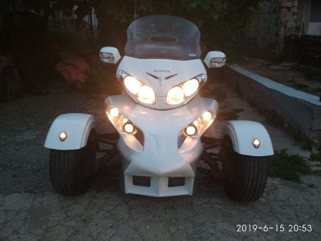 Honda Gold Wing R18 TRIKE  - изображение 3