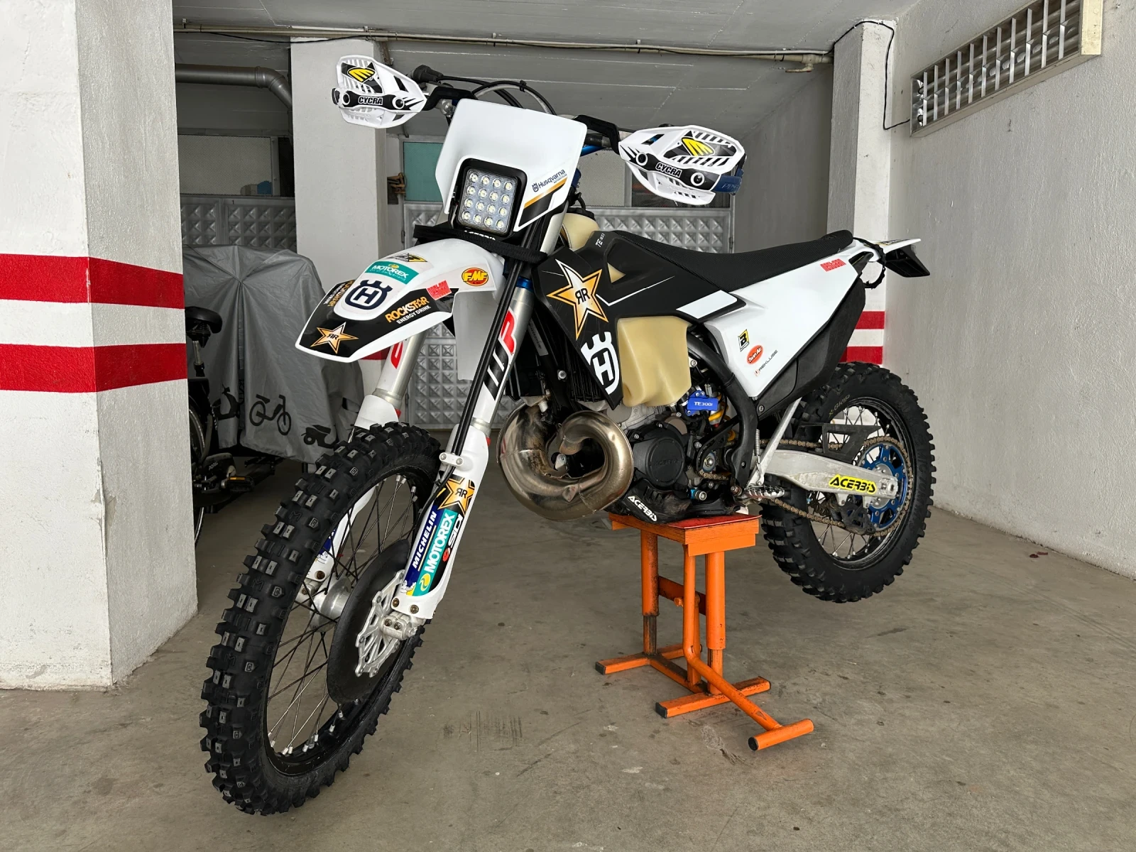 Husqvarna TE TE 300 ROCKSTAR - изображение 5