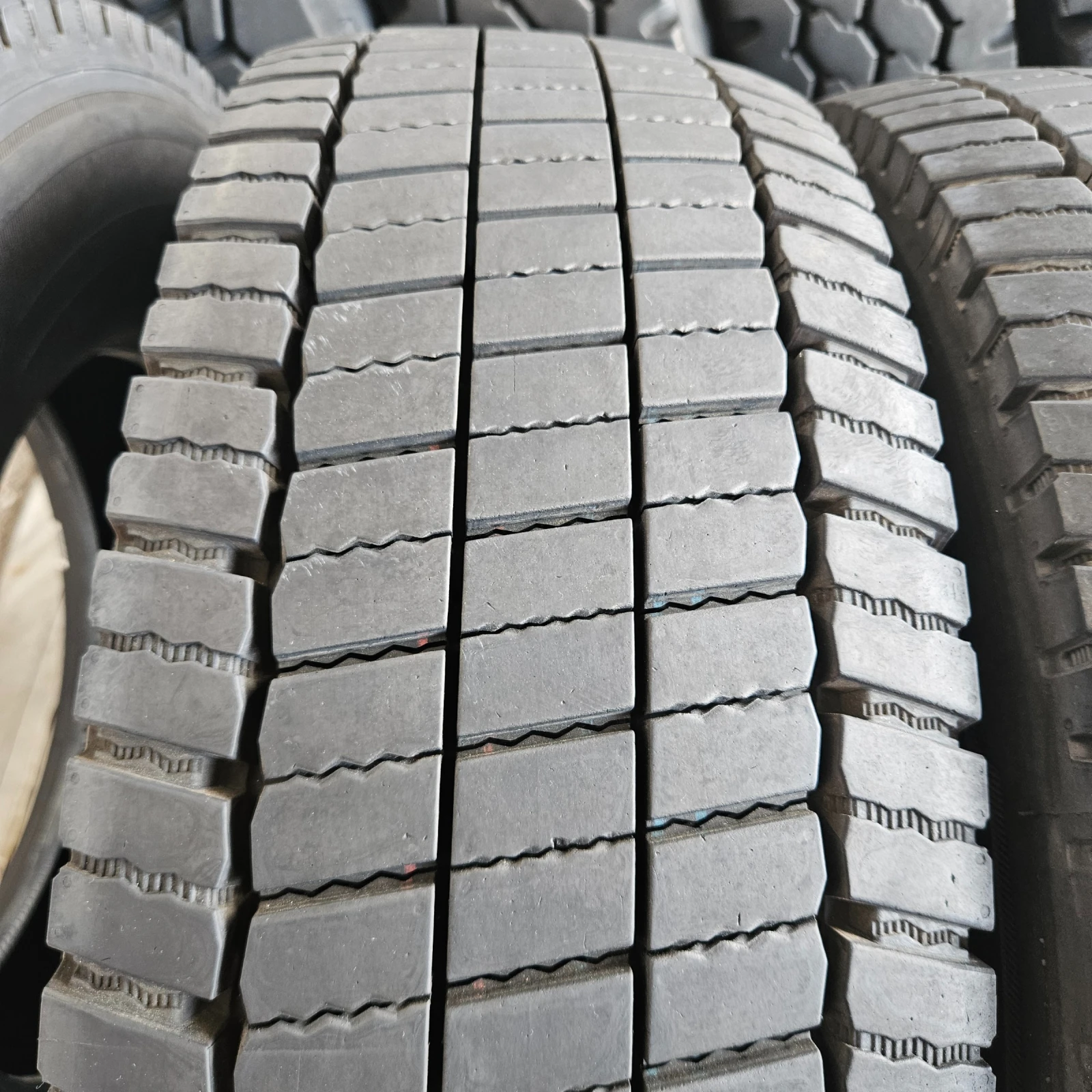 ���� 265/70R17.5 | Mobile.bg � ����������� 7
