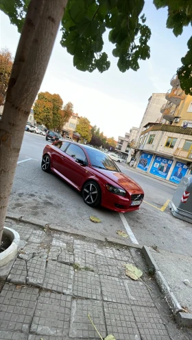 Volvo C30 2.4 D5 R - изображение 2