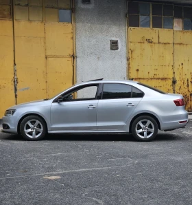 Обява за продажба на VW Jetta 2.0 TDI 140 DSG 2013 ~14 999 лв. - изображение 1