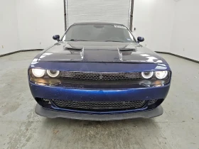 Dodge Challenger SXT