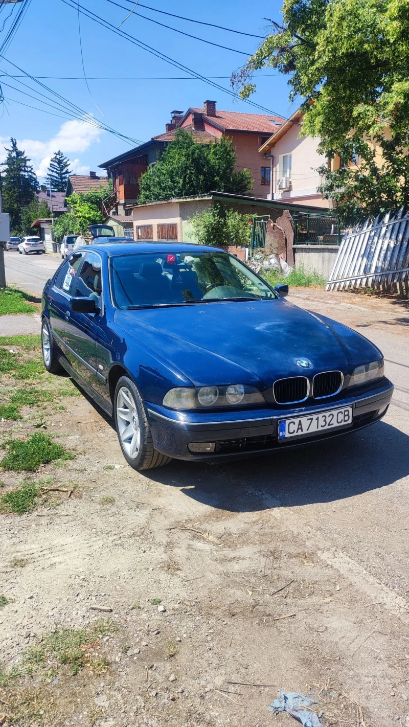 BMW 523, снимка 2 - Автомобили и джипове - 48350398