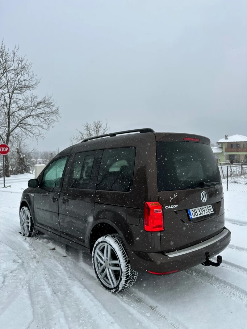 VW Caddy 2.0 TDI 4 Motion, снимка 6 - Автомобили и джипове - 49163842