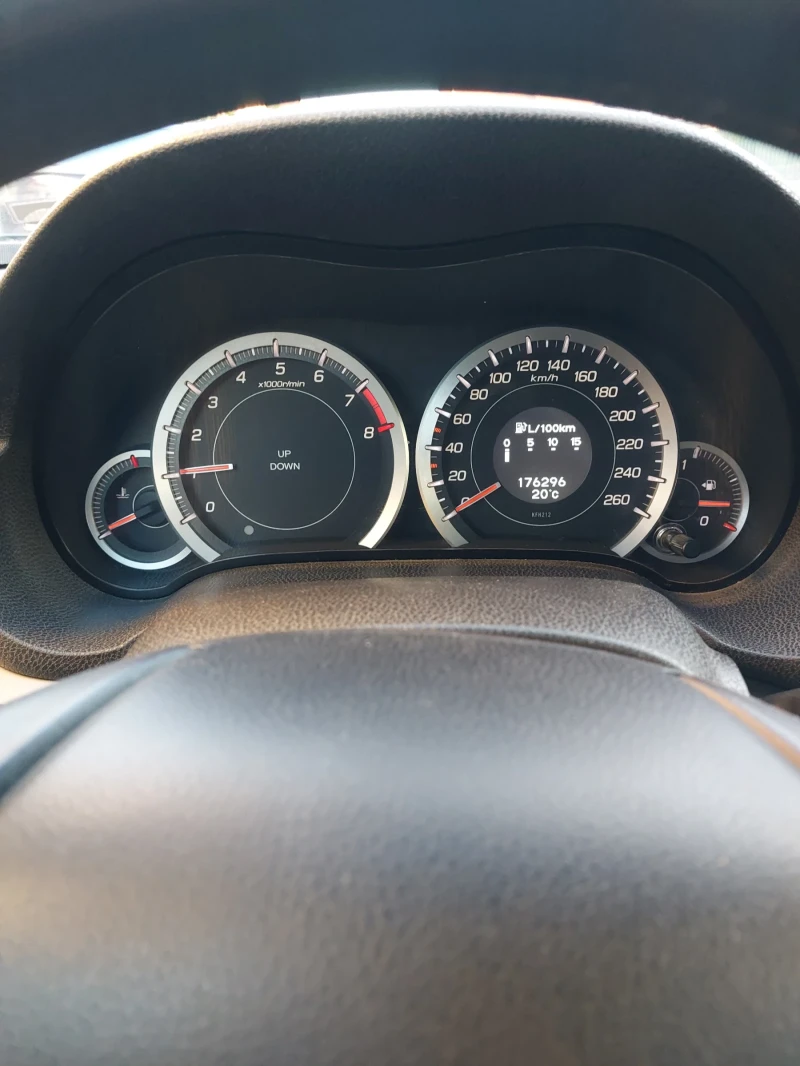 Honda Accord, снимка 9 - Автомобили и джипове - 50101773