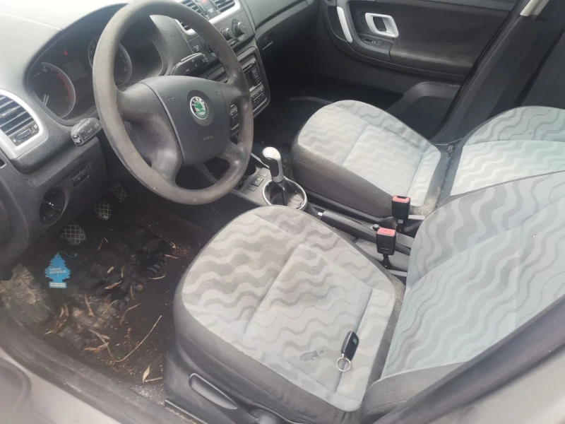 Skoda Roomster 1.2htp 70кс BZG, снимка 9 - Автомобили и джипове - 50239432