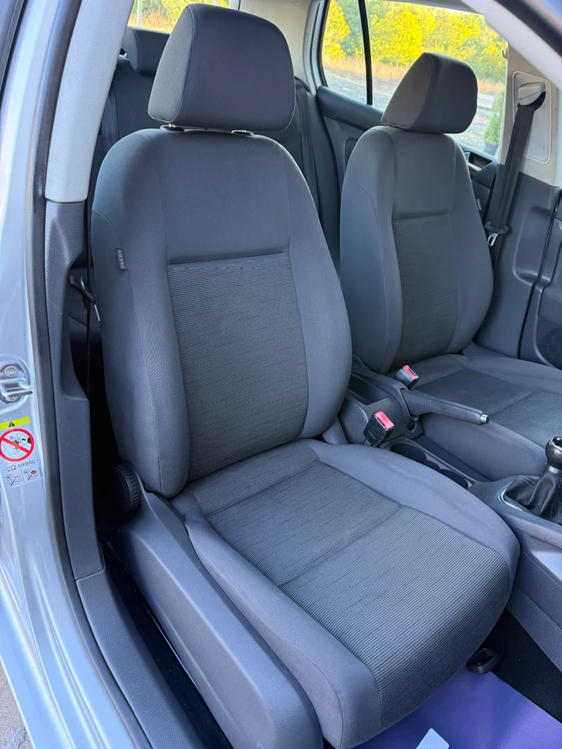 VW Golf 1.9 TDI, снимка 9 - Автомобили и джипове - 51843782