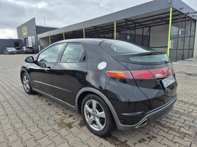 Honda Civic 1.8i v-tec, снимка 6 - Автомобили и джипове - 53463012