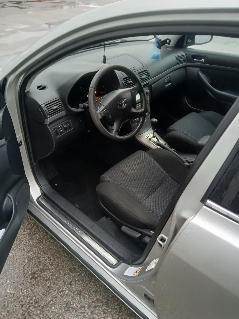 Toyota Avensis, снимка 5 - Автомобили и джипове - 53500719
