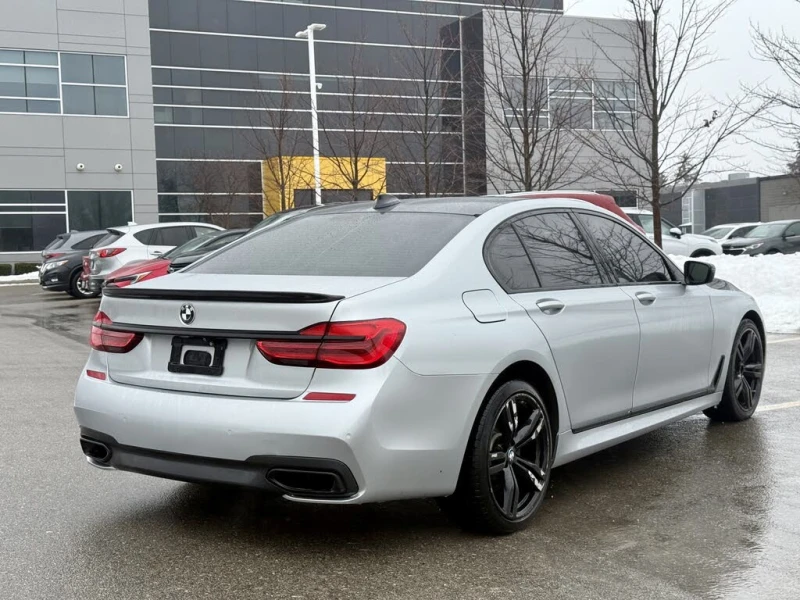 BMW 750 M-PACK* SHODOWLINE* BLACK OPTIK* HARMAN* МАСАЖ* 36, снимка 5 - Автомобили и джипове - 53595392