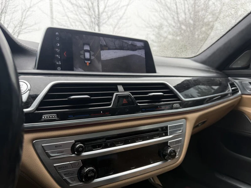 BMW 750 M-PACK* SHODOWLINE* BLACK OPTIK* HARMAN* МАСАЖ* 36, снимка 8 - Автомобили и джипове - 53595392