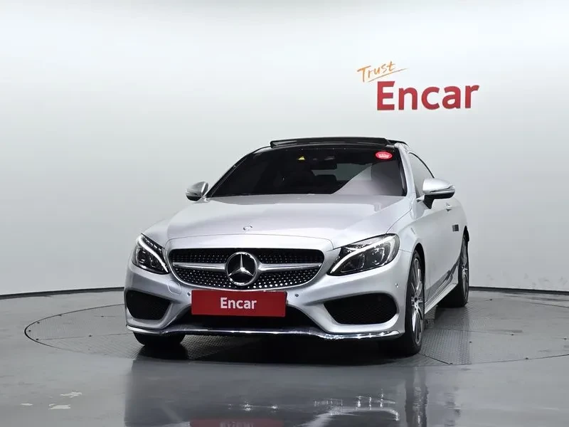 Mercedes-Benz C 200 COUPE, снимка 3 - Автомобили и джипове - 56353840